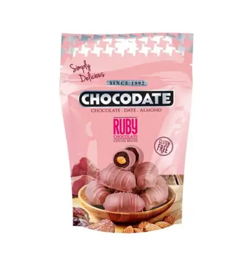 CHOCODATE RUBY – DATTERI RIPIENI DI MANDORLA RICOPERTI DI CIOCCOLATO RUBY – GLUTEN FREE 90G