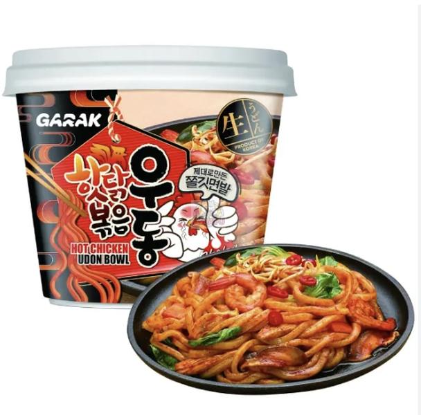 Noodles Udon istantanei coreani al gusto di pollo piccanti - in cup 215 g