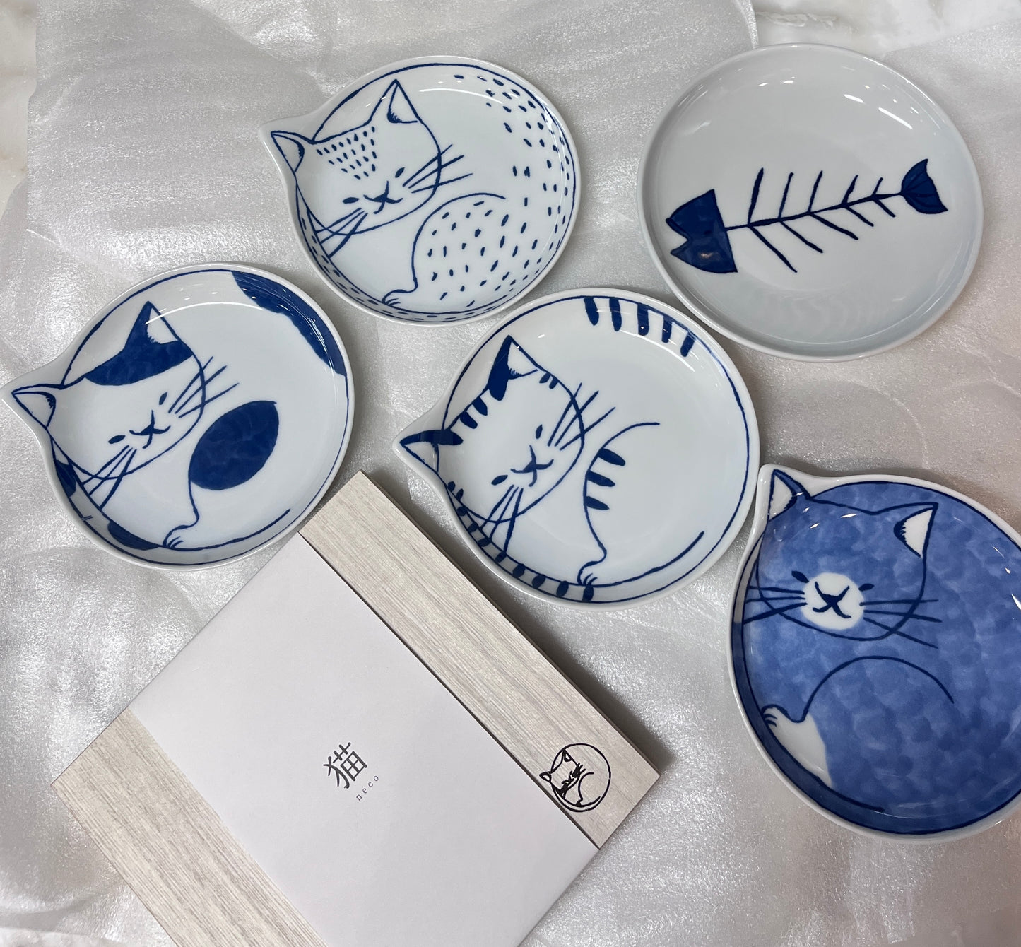 Set 5 piatti in ceramica con design gattino